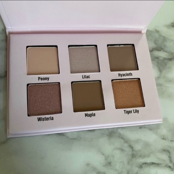 Ulta Makeup Bundle - Picture 4 of 5